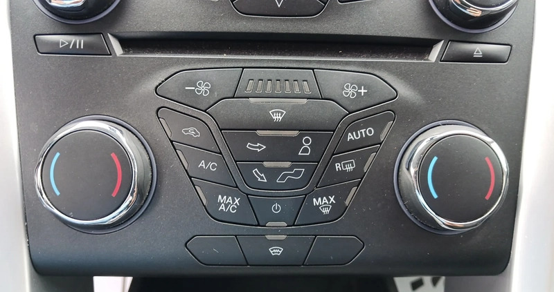 Ford Mondeo cena 57900 przebieg: 28288, rok produkcji 2015 z Maszewo małe 781